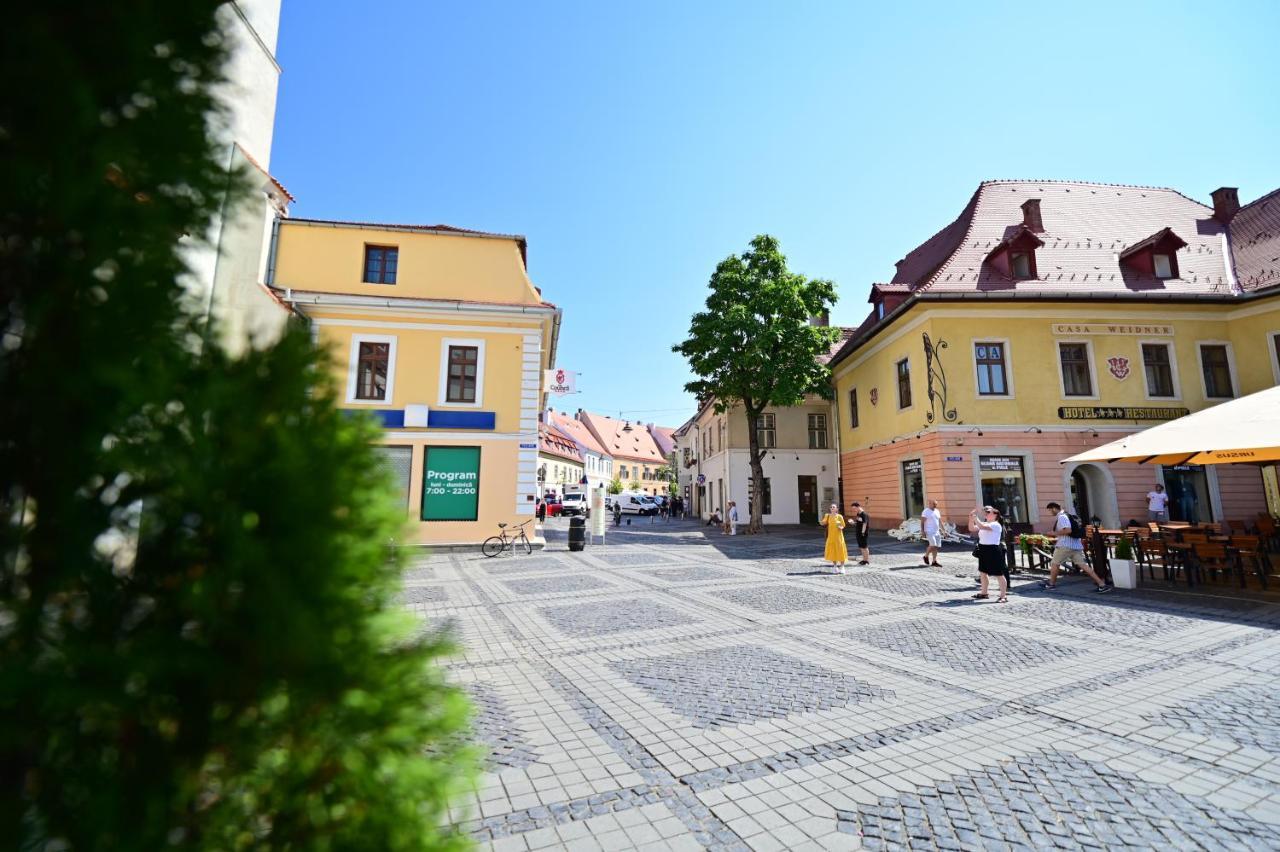 Lovely 2 Bedroom Apartment In Historic City Center Сібіу Екстер'єр фото